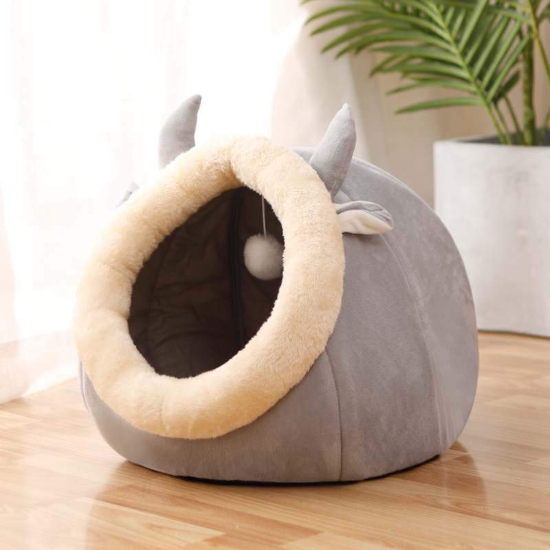 Cozy Cat Nest Bed – Soft Plush, Semi-Enclosed Design
