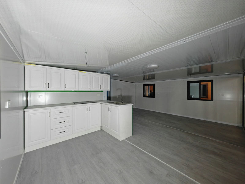 Expandable Tiny Home – Fully Equipped, Portable Living Space